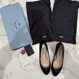 Prada Black and Beige Leather Interior flats